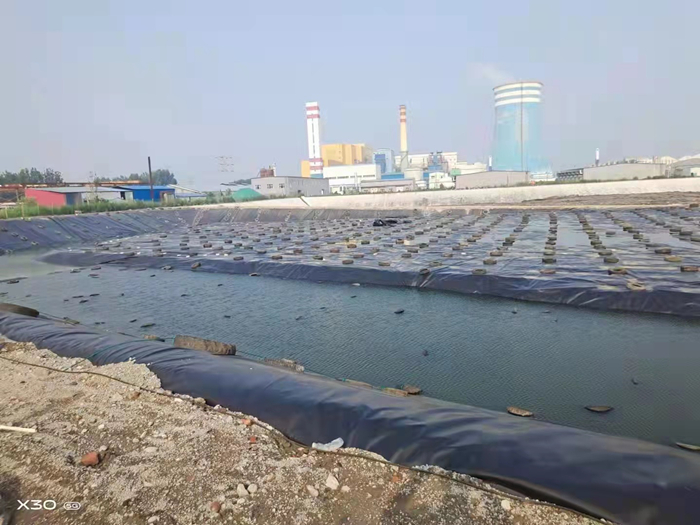 魚塘土工膜施工